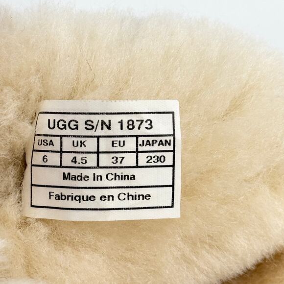 UGG Bailey Button Triplet II Boots Chestnut Suede Shearling Lined Womens Size 6 - Picture 11 of 12